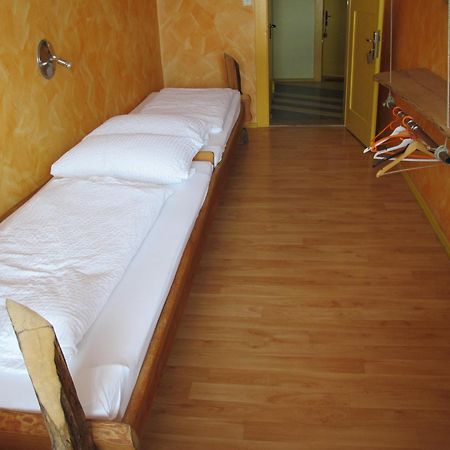 Schiff Bihlerdorf - Hostel Екстериор снимка