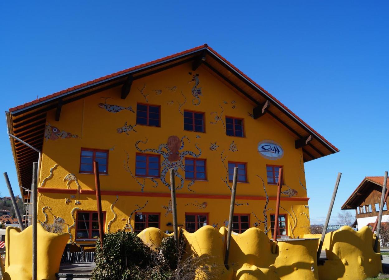 Schiff Bihlerdorf - Hostel Екстериор снимка