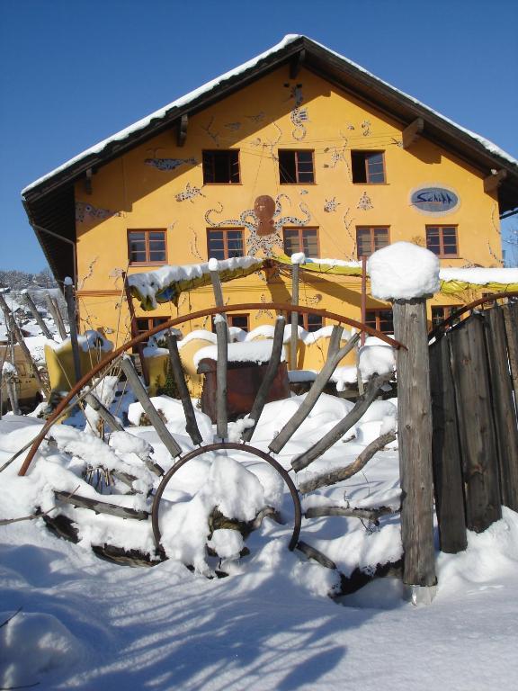 Schiff Bihlerdorf - Hostel Екстериор снимка