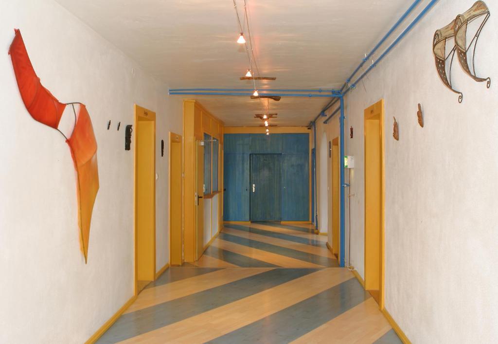 Schiff Bihlerdorf - Hostel Екстериор снимка