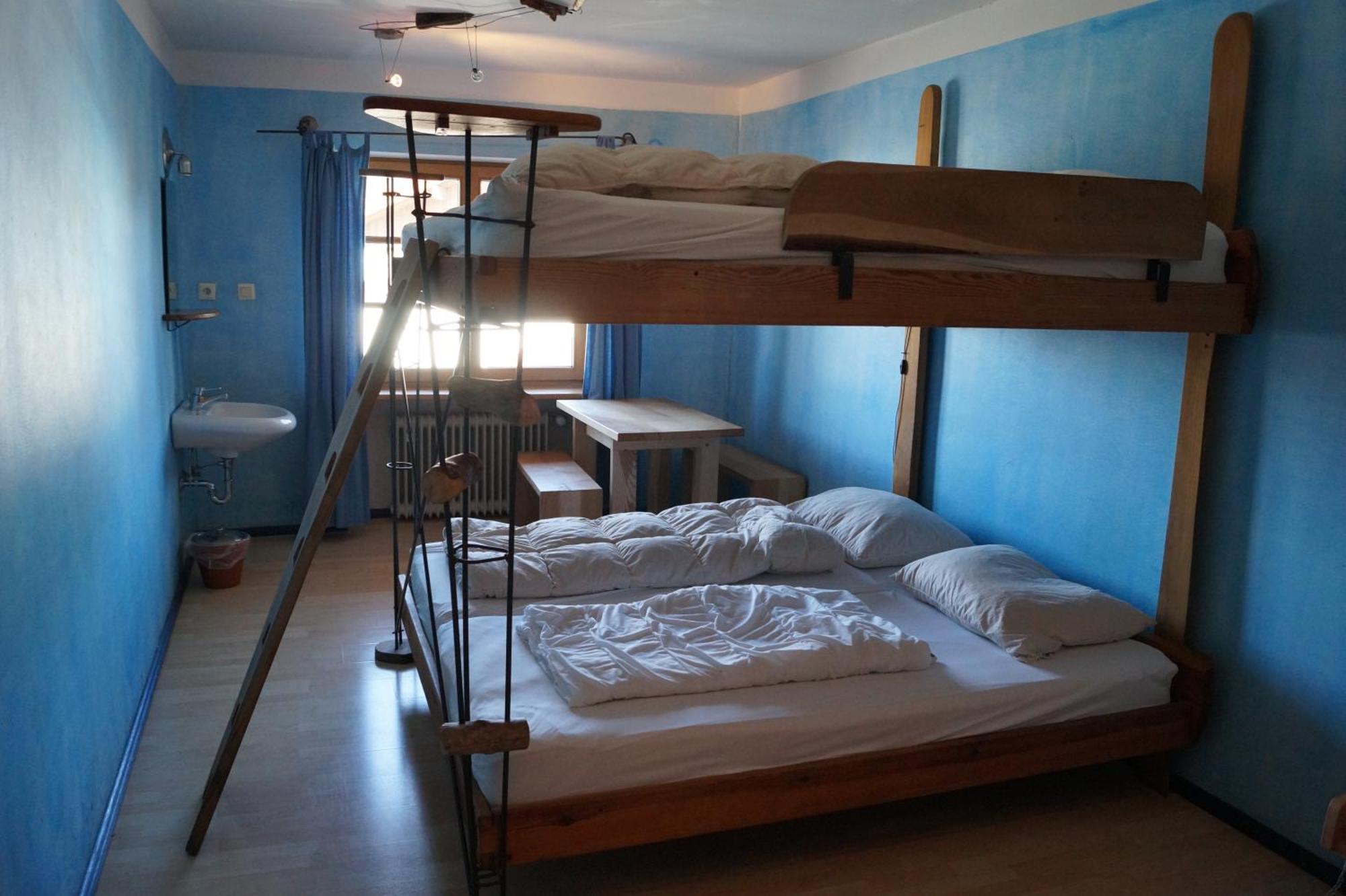 Schiff Bihlerdorf - Hostel Екстериор снимка