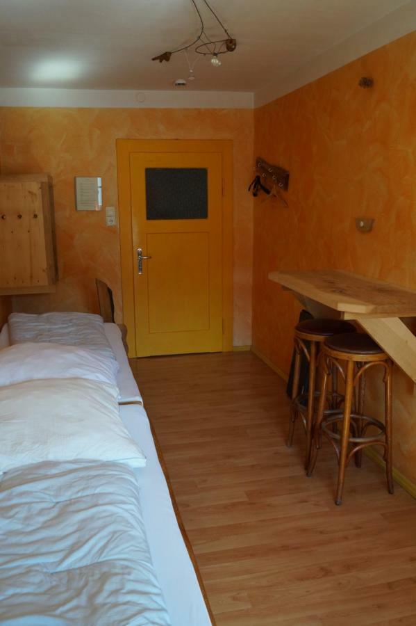 Schiff Bihlerdorf - Hostel Екстериор снимка