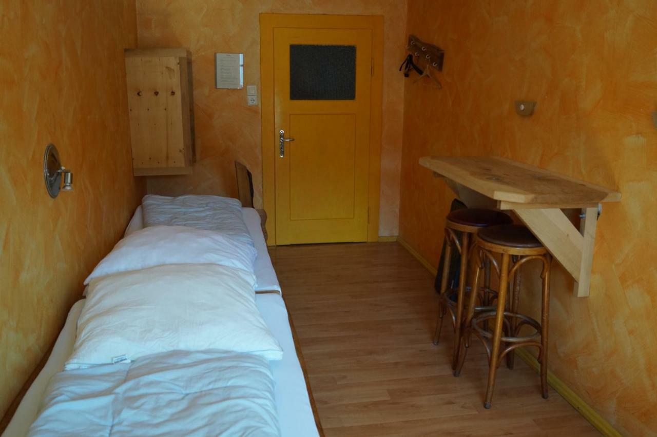 Schiff Bihlerdorf - Hostel Екстериор снимка