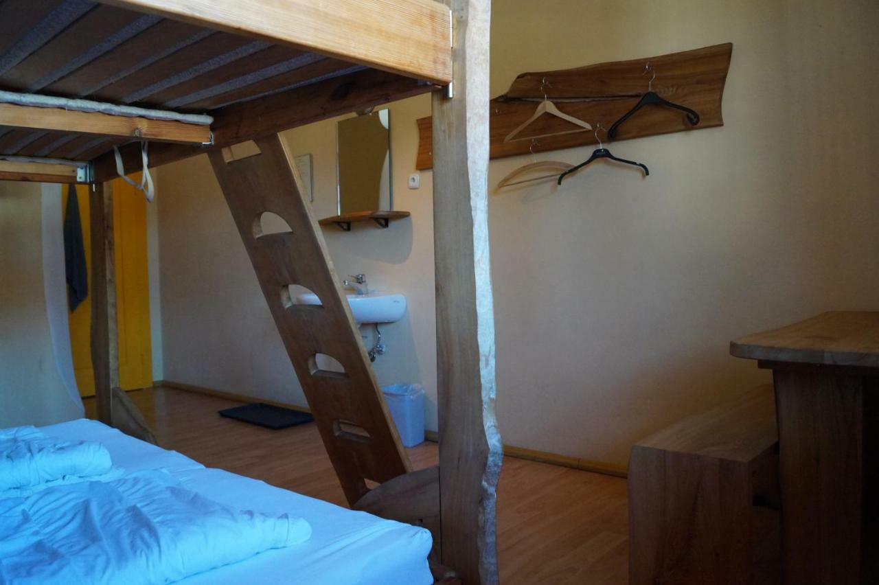 Schiff Bihlerdorf - Hostel Екстериор снимка